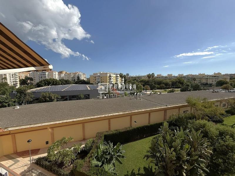 Foto 3f83510f-2f54-4511-835b-38d035bbb09f. Appartement avec parking piscine dans Puerta Blanca Málaga