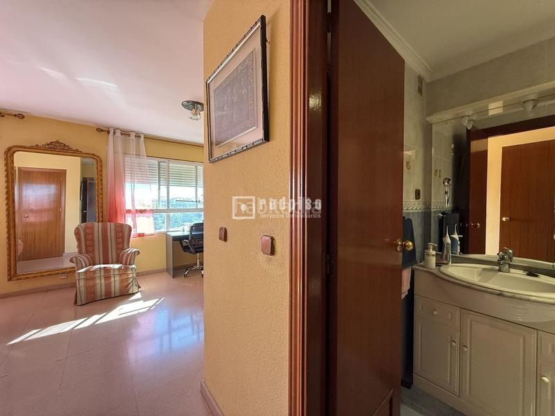 Foto 4ae09f49-fbe6-4390-ab87-1483915a047a. Appartement avec parking piscine dans Puerta Blanca Málaga