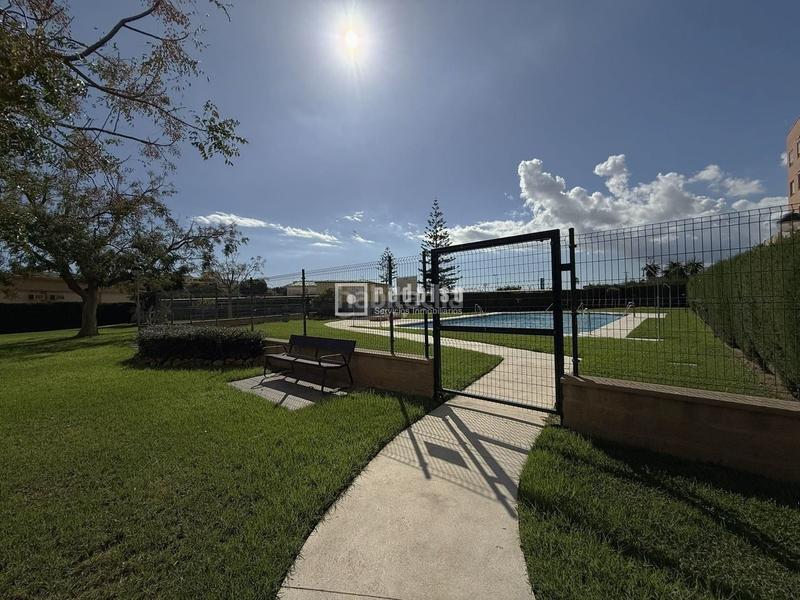 Foto cf9b4dc4-da2e-4c40-bd72-61ec08c87d68. Appartement avec parking piscine dans Puerta Blanca Málaga