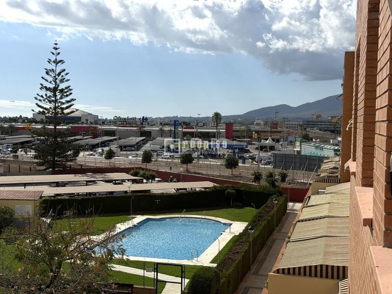 Foto e01aa106-b8a3-4dcf-88fb-add8d9c9a4be. Appartement avec parking piscine dans Puerta Blanca Málaga