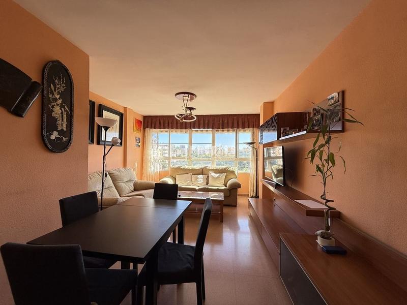 Foto ec57eb7a-adcd-49ff-9150-96d3f1c34b37. Appartement avec parking piscine dans Puerta Blanca Málaga