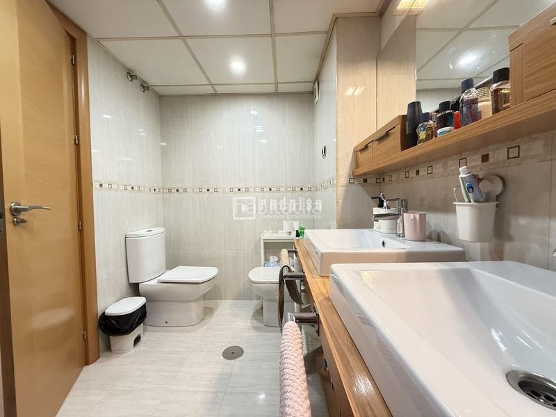 Foto 2952038b-4c72-46fe-b68e-f4bc89f74613. Appartamento con riscaldamento parcheggio piscina in Málaga