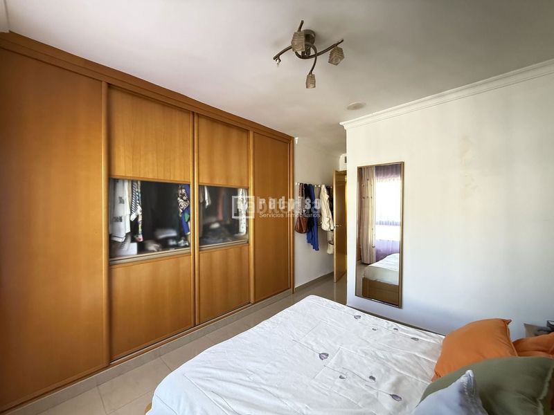 Foto 321f46e0-4479-40d3-997a-8192e49e14a0. Flat with heating parking pool in Puerta Blanca Málaga