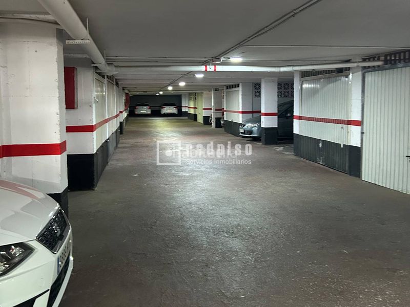 Foto 22851388-bf2f-4771-98a7-f8f5014003f2. Flat with parking in Los Guindos - Parque Mediterráneo - Santa Paula Málaga