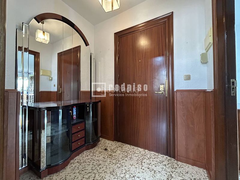 Foto 87dbac99-7287-4980-8b93-d3b66f8b1c06. Flat with parking in Los Guindos - Parque Mediterráneo - Santa Paula Málaga