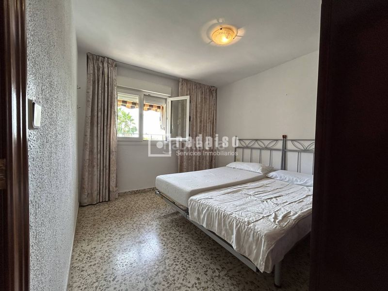 Foto a974a46f-190b-4e98-9ddf-4958a7737684. Flat with parking in Los Guindos - Parque Mediterráneo - Santa Paula Málaga