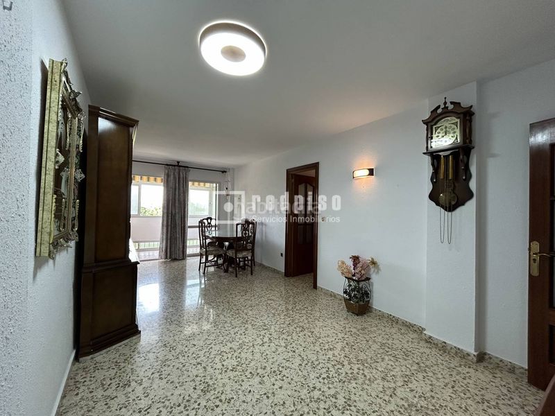 Foto de0cefe9-8d76-4c40-b384-b9744133ac4b. Flat with parking in Los Guindos - Parque Mediterráneo - Santa Paula Málaga