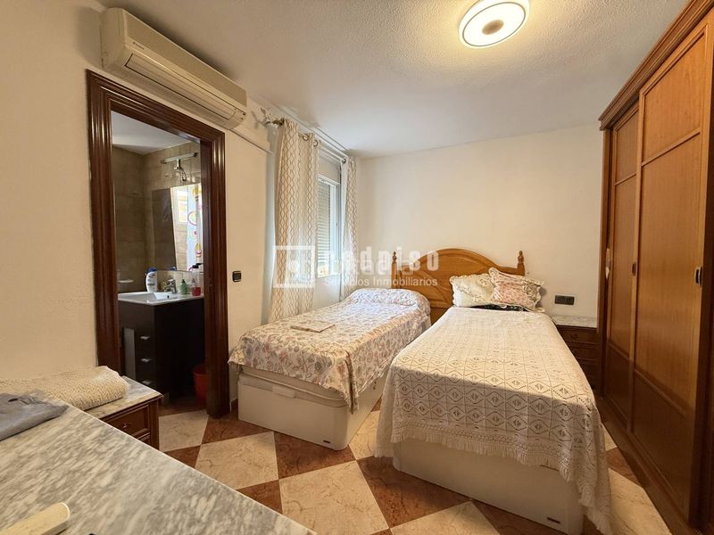 Foto 37620476-449b-4537-ac10-916ac4d872e9. Flat in La Luz - El Torcal Málaga