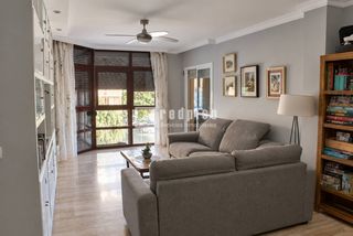 Miete Etagenwohnung  Imperio argentina. Espectacular vivienda de 4 habitaciones, 2 baños, patio, terraza