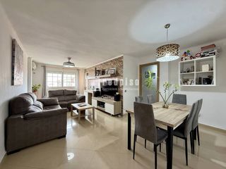 Pis a Camino de Antequera. Piso en venta  8ª planta con ascensor  vistas despejadas y excel