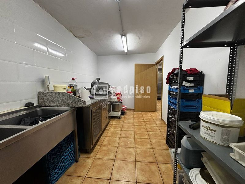 Foto b7a870f9-1e51-40f2-b2a0-91dfe5e8b383. Local comercial a Platero - El Limón Alhaurín de la Torre
