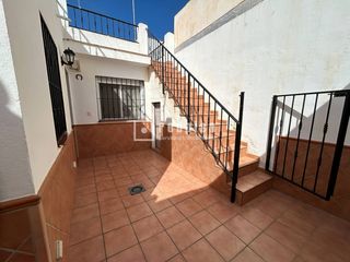 Haus in Carranque - Haza Cuevas. Casa adosada en venta  carranque  excelente ubicación y espacios