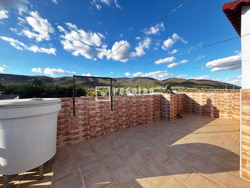 Foto fd88e88f-fb3b-4999-95f6-b7528301e45e. Casa amb aparcament a Sierra de Yeguas