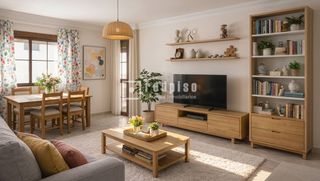 Flat in Centro. Piso de 4 dormitorios con garaje, trastero y terraza en ronda  s