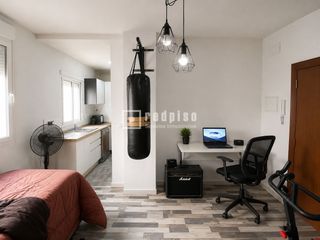 Pis  De las postas. Apartamento de 1 dormitorio para reformar  primera planta con as