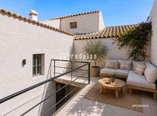 Maison  Real. Casa adosada de 3 dormitorios con terraza solárium y gran potenc