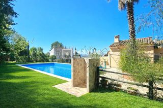 Xalet a Partidas Norte. Casa con piscina, taller, huerto y parcela de 1.715 m a 5 minuto