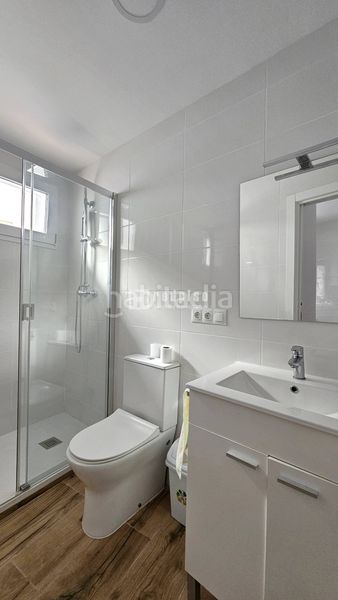Foto 0625bd6b-97b2-43e6-ab5d-4d908848a517. Casa amb calefacció a Hispanidad - Vivar Téllez Vélez - Málaga