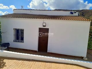 House in R33