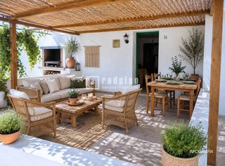 Haus  Polígono 2. Finca rústica con dos edificaciones y 6.000 m de parcela a solo