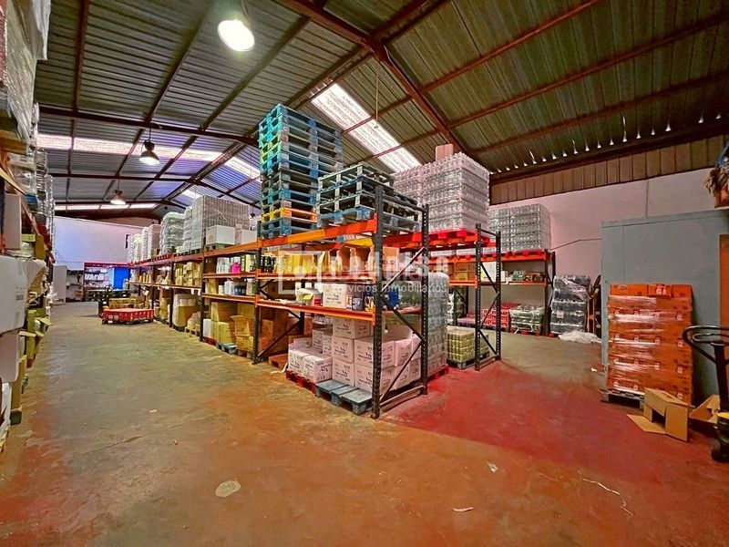 Foto d4621ae8-e879-46b0-a9cb-9b8afd37940f. Local comercial a El Fuerte - La Dehesa Ronda
