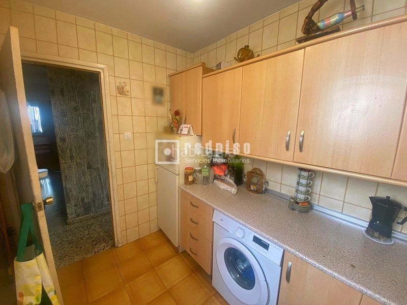 Foto 2892d186-3b75-45d4-9341-6fe2ae3e507c. Pis amb calefacció a Barrio de Ciudad Jardín Málaga