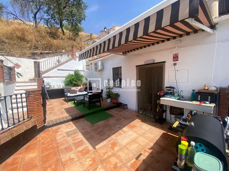 Foto 5a5db25a-776e-41c6-bdbc-8979c9b46fe5. Casa  totalmente reformada de 1 dormitorio con terraza privada y aire acondicionado málaga en Benamargosa