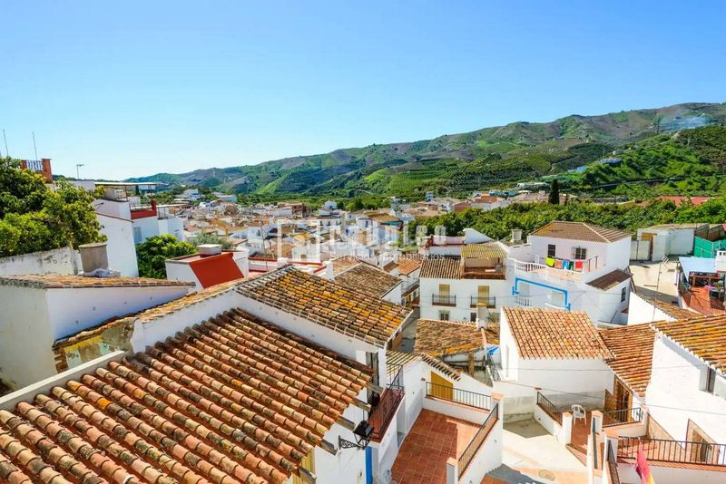 Foto 6bb06731-2a59-469b-9720-351c5e720e16. Casa  totalmente reformada de 1 dormitorio con terraza privada y aire acondicionado málaga en Benamargosa