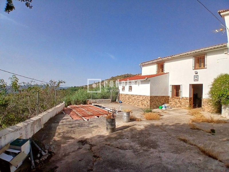 Foto b639d02a-3c0c-41d4-951d-c6ed4dc06c1b. Casa amb calefacció a Colmenar