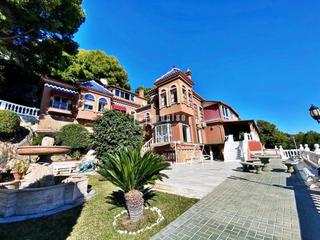 Chalet  San antón. Exclusiva villa en pinares de san antón  multiples habitaciones,