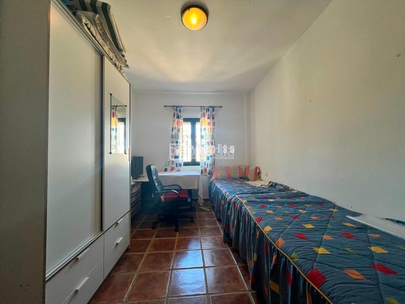 Foto a4bdd1e8-c031-4794-ae24-c9a0e1b7b4b2. Chalet espectacular finca rústica de 25.000 m con casa, piscina, producción de olivos ubicada a pocos minutos , málaga en Colmenar
