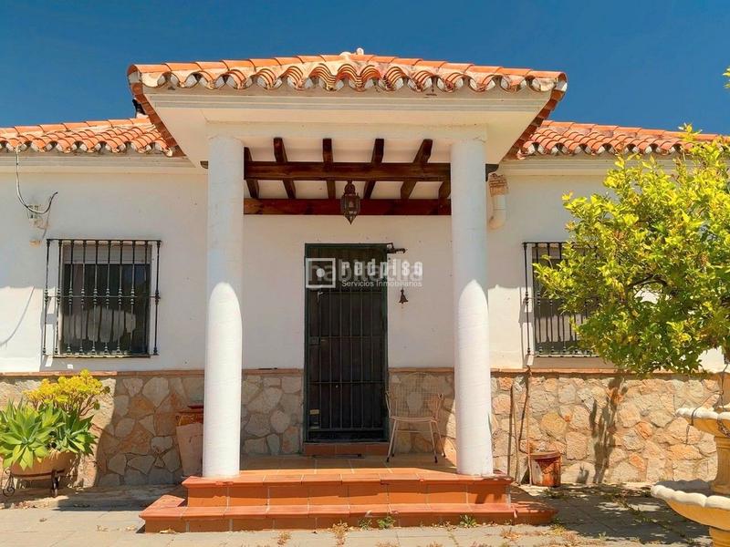 Foto fa0d743f-68cc-4846-b22b-4c047e530346. Chalet espectacular finca rústica de 25.000 m con casa, piscina, producción de olivos ubicada a pocos minutos , málaga en Colmenar