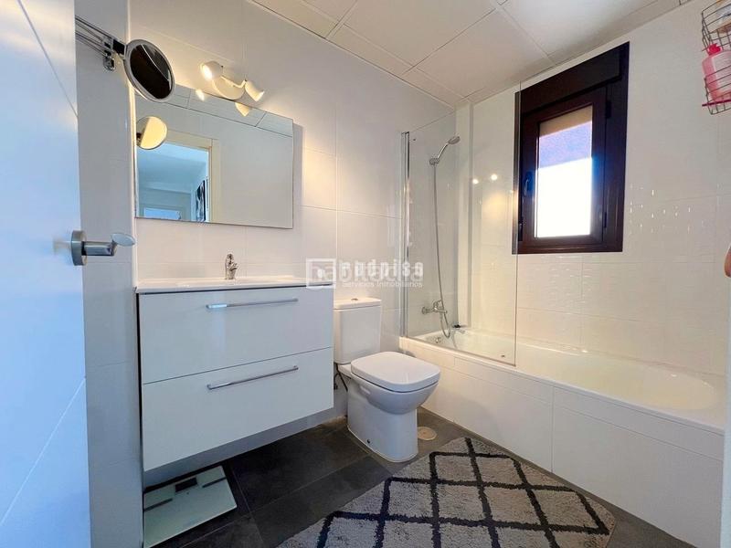 Foto 8a801052-1f75-43a5-b4ab-e39158d980cd. Penthouse with parking pool in Cotomar Rincón de la Victoria