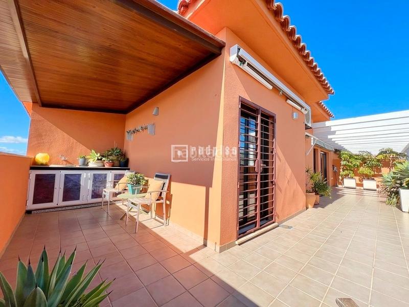 Foto a03ca192-bca3-4cff-8bda-7eb7a5a1d647. Penthouse with parking pool in Cotomar Rincón de la Victoria