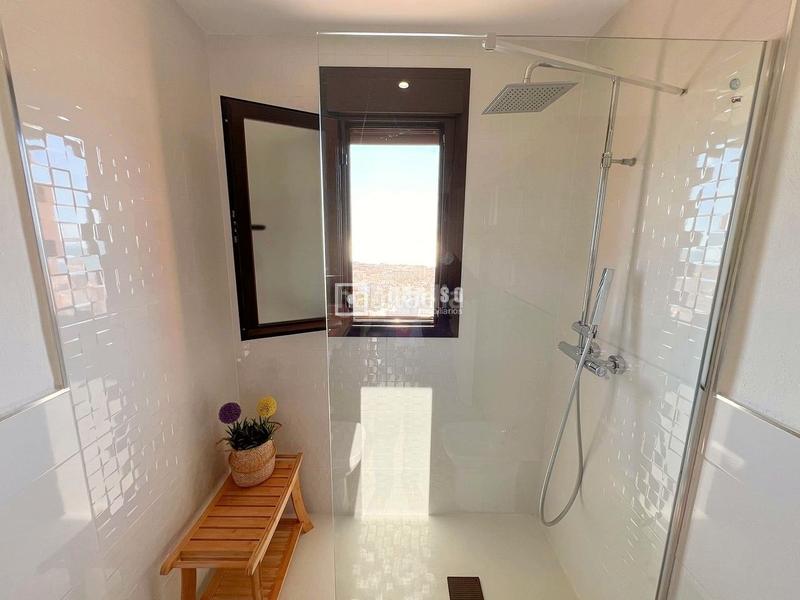 Foto fe06fb5c-27e0-4cf7-a546-5bdd7fb0f1c4. Penthouse with parking pool in Cotomar Rincón de la Victoria