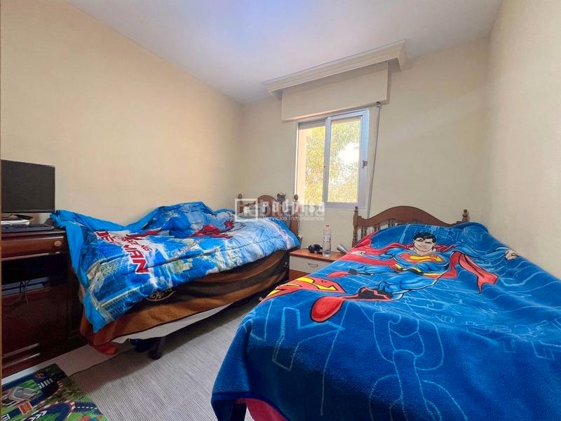 Foto b819549b-37f2-4036-bcbd-af20ba173b61. Piso espacioso piso de 3 dormitorios a la venta perfecta oportunidad para inversores actualmente alquilado con contrato de 510 mensu en Málaga