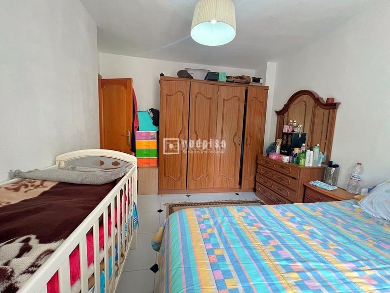 Foto de4a0d44-baf3-4dc6-98ff-5db6081a70cd. Piso espacioso piso de 3 dormitorios a la venta perfecta oportunidad para inversores actualmente alquilado con contrato de 510 mensu en Málaga