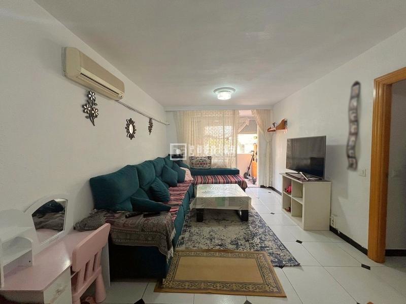 Foto f46cea85-baf6-489c-949c-9d0925a3b6cb. Piso espacioso piso de 3 dormitorios a la venta perfecta oportunidad para inversores actualmente alquilado con contrato de 510 mensu en Málaga