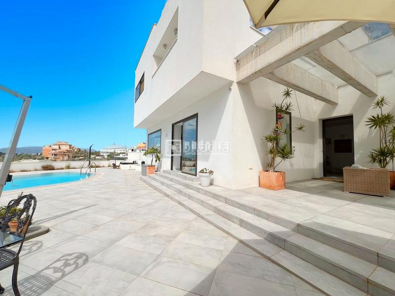 Foto 9cc4c7bf-3dba-49c3-bed2-ffb4d99f97a0. Chalet con riscaldamento parcheggio piscina in Cerrado de Calderón - Hacienda Paredes Málaga