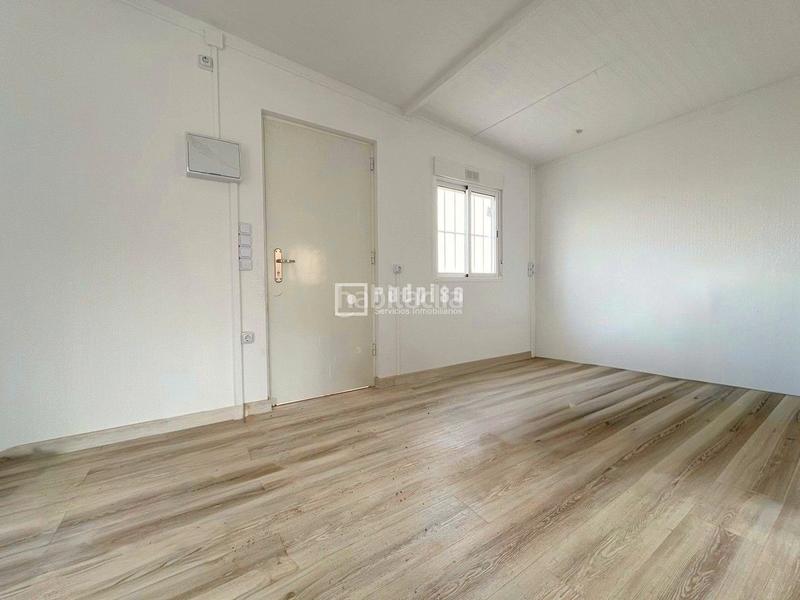 Foto f4bcdfa2-b9f1-40bd-8a18-1ce897356aff. Casa finca con espectacular solar casa móvil a estrenar totalmente vallada con zona de terreno llano y multiples posibilidades en arr en Almogía