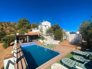 Xalet  R3. Finca rústica con casa de 350 m, piscina, licencia turística y 1