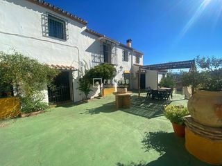 Chalet  R3. Finca rústica con casa de 350 m, piscina, licencia turística y 1