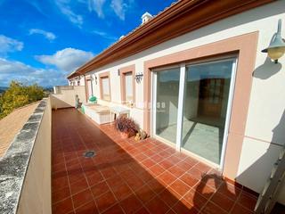 Pis a Colmenar. Espectacular ático de 2 dormitorios con terraza, trastero y vist