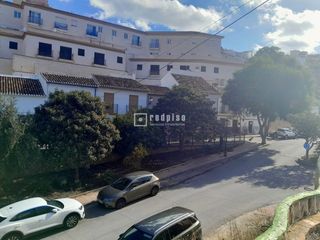 Maison  Del barrio. Gran oportunidad de inversión  amplia casa individual con parcel