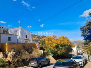 Casa  El barrio. Gran oportunidad de inversión  amplia casa individual con parcel