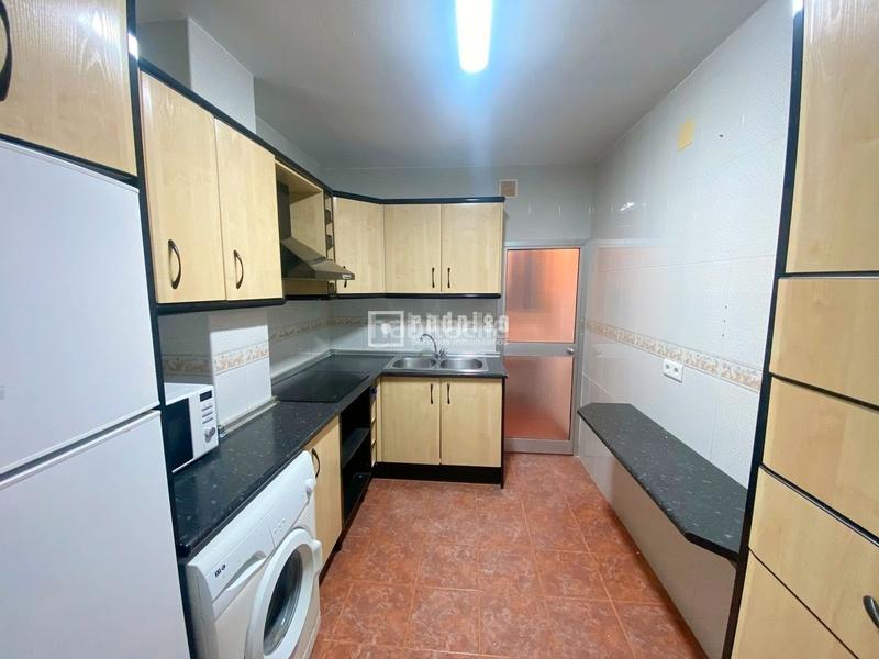 Foto 01bba6ab-e550-4b7d-81e9-a4de60573771. Affitto appartamento in Barrio de Ciudad Jardín Málaga