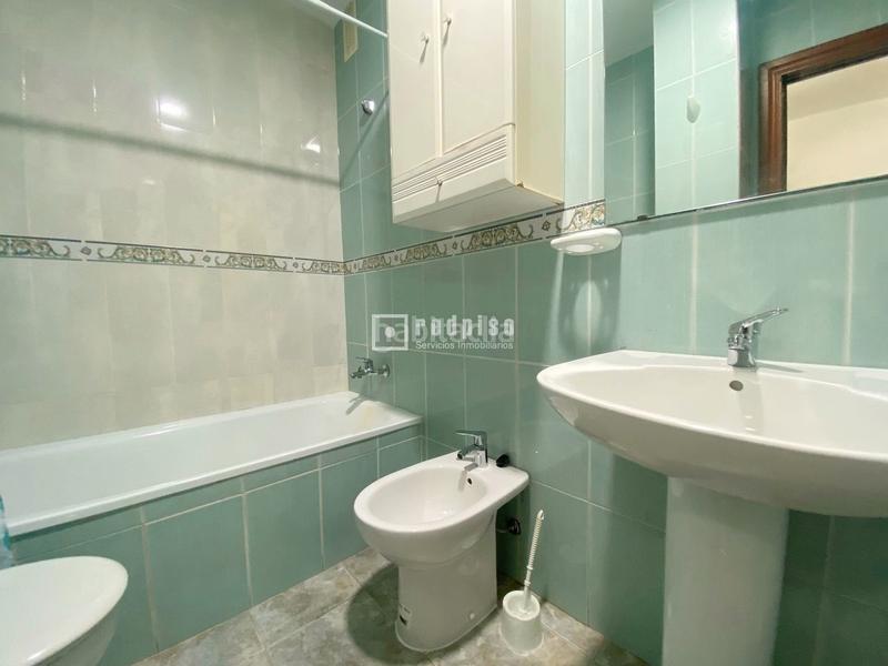 Foto e9b719a9-d78d-4973-9f01-7ba950d70d56. Affitto appartamento in Barrio de Ciudad Jardín Málaga