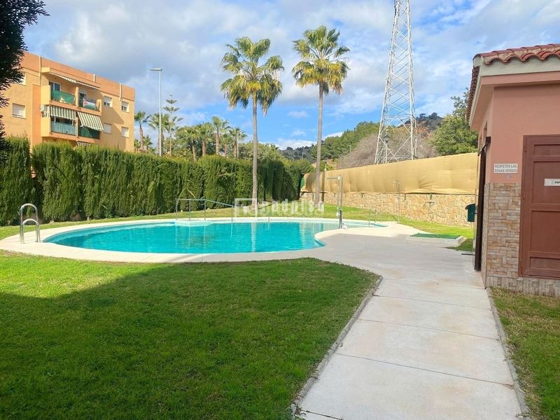 Foto b8734cce-53ba-4097-be12-e0ccf08a15ca. Rent flat with heating pool in alegría de la huerta- jardín de Málaga Málaga