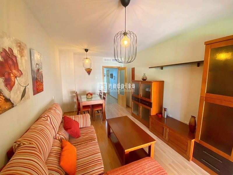 Foto e5cfdedd-4be5-40d7-9d9e-ba7be944b6e6. Rent flat with heating pool in alegría de la huerta- jardín de Málaga Málaga