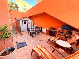 Flat  Ur.r-5 castillon. Vivienda en recinto cerrado  amplios patios, espacios de almacen